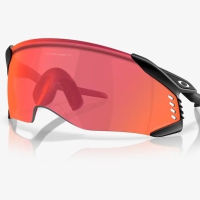 Óculos desportivos com lente vermelha espelhada e armação preta Oakley