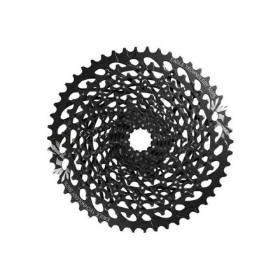 Roda dentada preta para bicicleta com recortes triangulares e ovais