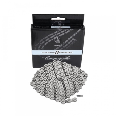 Corrente de bicicleta metálica prateada com embalagem preta Campagnolo