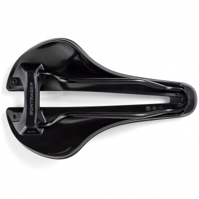 Selim de bicicleta preto Bontrager em fundo branco