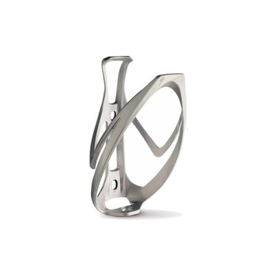 Suporte metálico prateado para garrafa de bicicleta