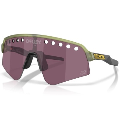 Óculos de sol desportivos com lente rosa e armação verde translúcida com furos.