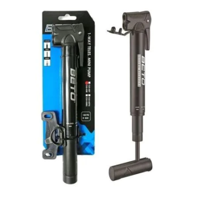 Bomba de ar portátil preta para bicicletas da marca BETO em embalagem azul e preto