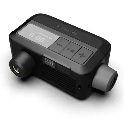 Dispositivo eletrônico preto com tela digital e botões