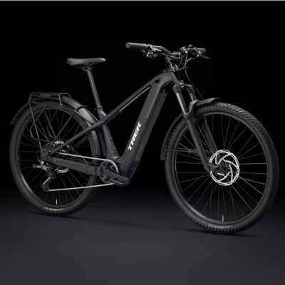 Bicicleta elétrica de montanha preta com logo TREK