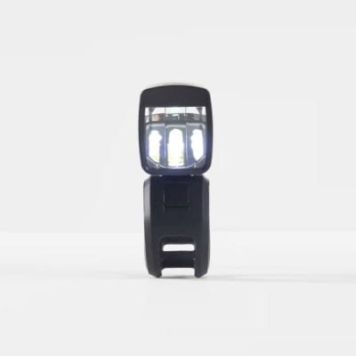 Flash de câmara preto com espelho refletor