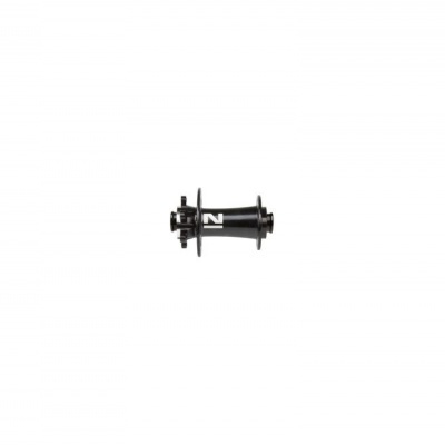 cubo de roda preto para bicicleta sobre fundo branco