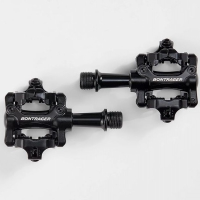 Par de pedais para bicicleta preto marca BONTRAGER