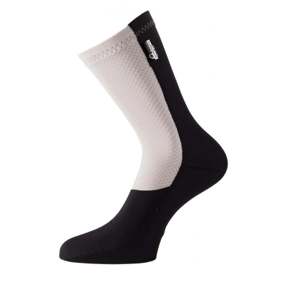 Meia desportiva preta e cinza com padrão texturizado e etiqueta Northwave