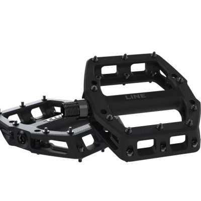 Pedais de bicicleta preto fosco com pinos antiderrapantes