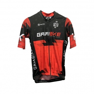 Camisola de ciclismo preta e vermelha com texto Gaia Bike