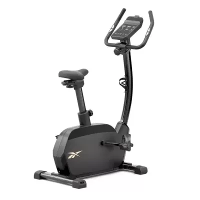 Bicicleta estática preta com display digital e selim ajustável