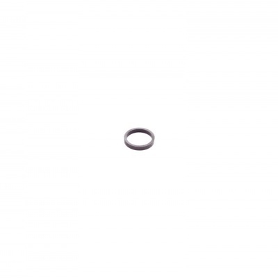 Anel metálico prateado pequeno