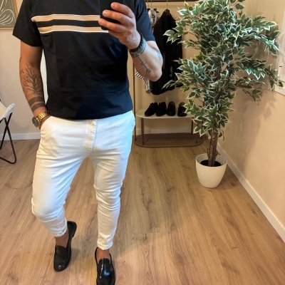 https://www.galerias-martins.pt/product/t-shirt-azul-marinho-2