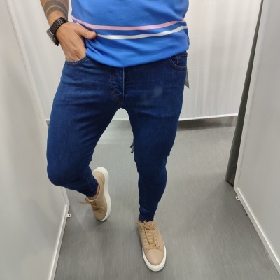 https://www.galerias-martins.pt/product/calcas-slim-fit