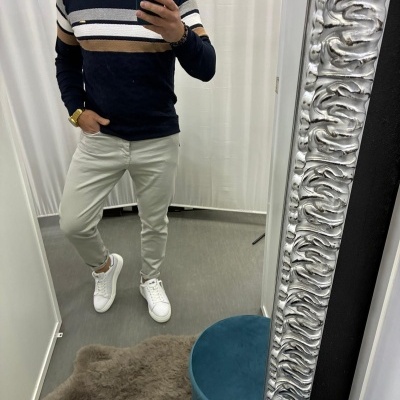 https://www.galerias-martins.pt/product/camisola-trico-12