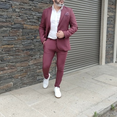 https://www.galerias-martins.pt/product/blazer-slim-fit-rf-10-bordo