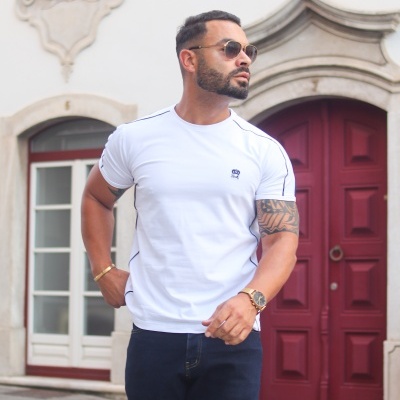 https://www.galerias-martins.pt/product/t-shirt-branco-8