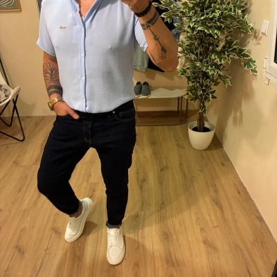 https://www.galerias-martins.pt/product/camisa-azul