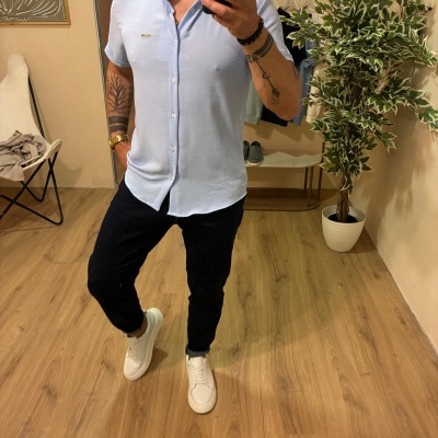 https://www.galerias-martins.pt/product/camisa-azul