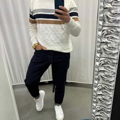 https://www.galerias-martins.pt/product/camisola-trico-13
