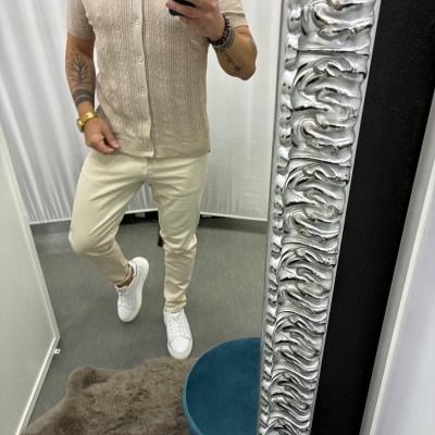 https://www.galerias-martins.pt/product/camisa-trico-bege