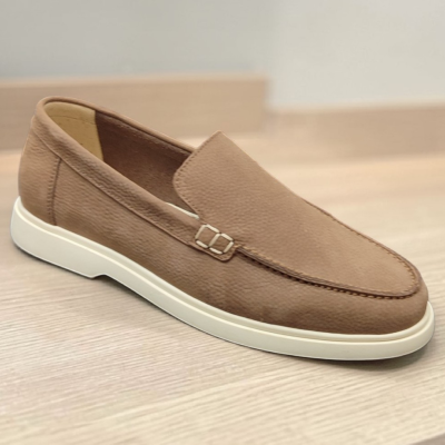 https://www.galerias-martins.pt/product/loafer-nobuck-cacau