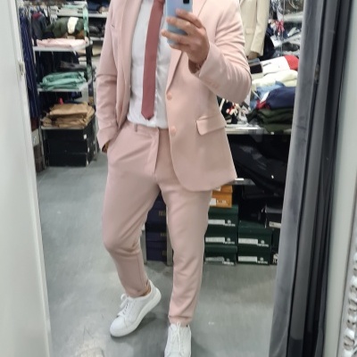 https://www.galerias-martins.pt/product/blazer-slim-fit-de-fato-rf-04-rosa