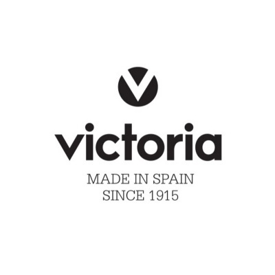 Logótipo Victoria e texto Made in Spain Since 1915 em fundo branco