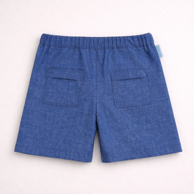 Calções azuis de tecido leve com bolsos e cintura elástica