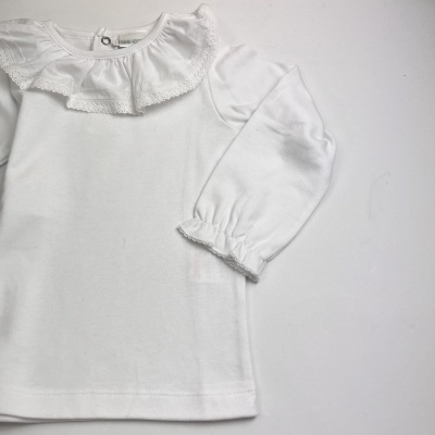 Camisola branca para criança com gola de folho rendado