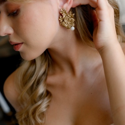 DISPONÍVEL EM STOCK