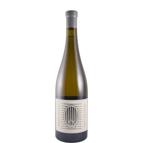 Susana Esteban Foudre branco 2020 Garrafa de vinho branco com rótulo creme e rolha cinzenta