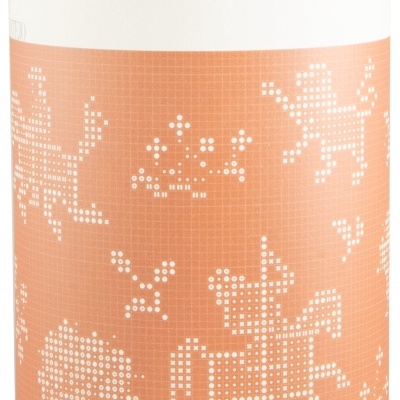 Rótulo de vinho COELHEIROS 2022 com design pixelado laranja e branco