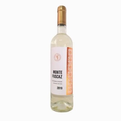 Garrafa de vinho branco Monte Fuscaz 2019 com rótulo branco e padrão laranja