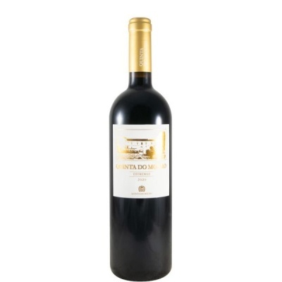 Garrafa de vinho tinto com rótulo branco e dourado