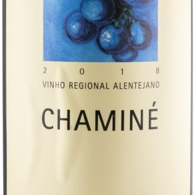 Etiqueta vinho 2018 CHAMINÉ VINHO REGIONAL ALENTEJANO com cachos de uvas azuis
