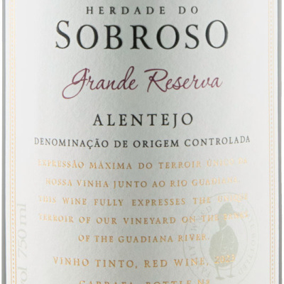 Rótulo de vinho tinto Herdade do Sobroso Grande Reserva Alentejo com texto e borda dourada