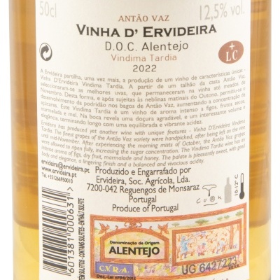 Rótulo de vinho branco Vinha D Ervideira com indicação de origem Alentejo e detalhes de produção.