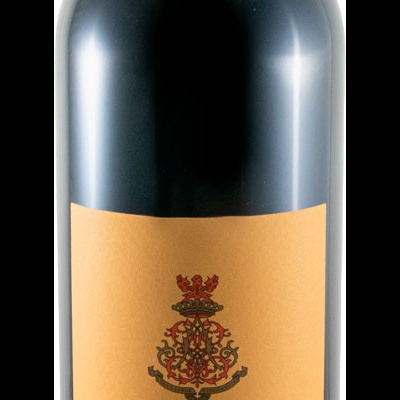 Garrafa de vinho tinto Cartuxa Évora safra 2021 com rótulo amarelo e tampa preta