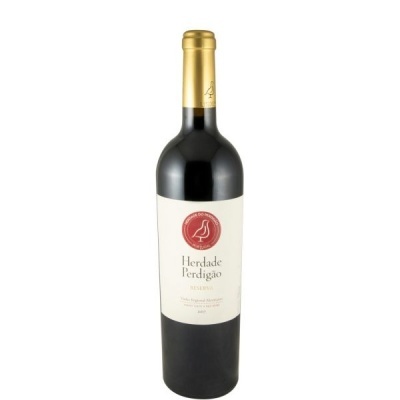 Garrafa de vinho tinto Herdade do Perdigão Reserva 2017 com rótulo branco e selo vermelho