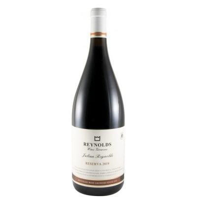 Garrafa de vinho tinto Reynolds Reserva 2019 com rótulo branco
