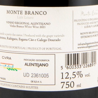 Etiqueta de vinho branco Monte Branco Alentejano 2021 com informações sobre castas, volume e teor alcoólico