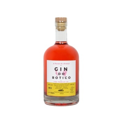 Garrafa de gin rosa com rótulo branco e amarelo e tampa de cortiça