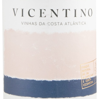 Etiqueta de vinho branco com os textos VICENTINO e Branco White
