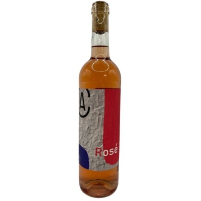 Garrafa de vinho rosé com rótulo colorido e texto Rosé