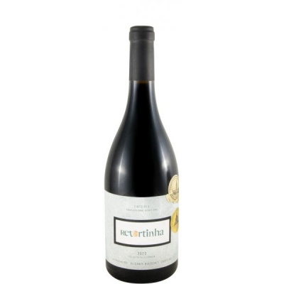 Garrafa de vinho tinto Retortinha 2023 com rótulo branco e rolha preta