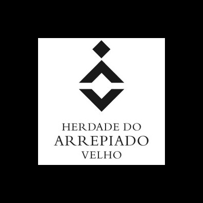 Logótipo com formas geométricas pretas e texto HERDADE DO ARREPIADO VELHO