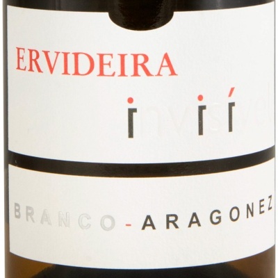Garrafa de vinho branco com rótulo branco, texto ERVIDEIRA e BRANCO-ARAGONEZ