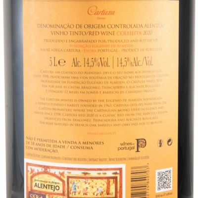 Etiqueta traseira de garrafa de vinho tinto Cartuxa com informações detalhadas e código QR